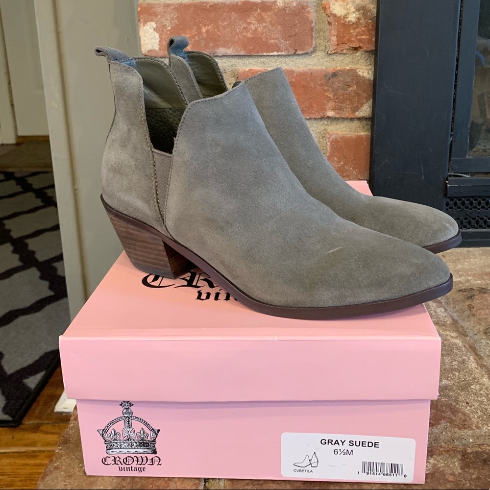 Only worn one time!  Crown Vintage Betilda booties